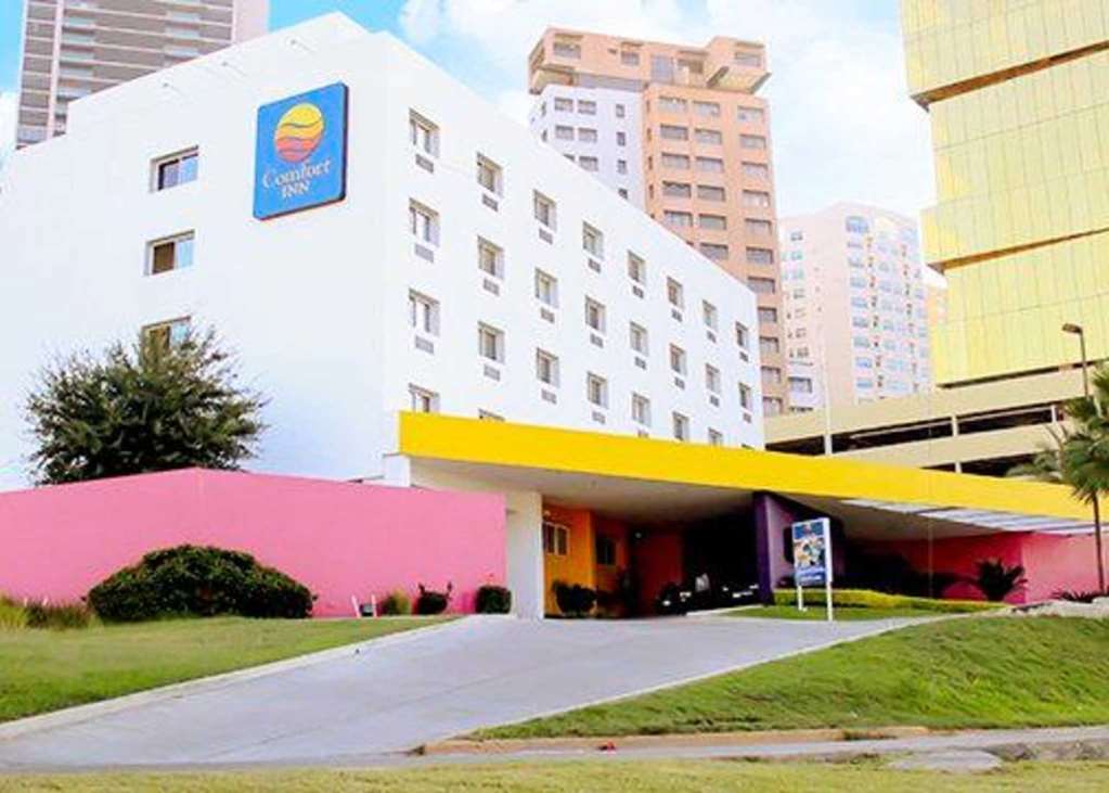 Comfort Inn Monterrey Valle Exterior foto